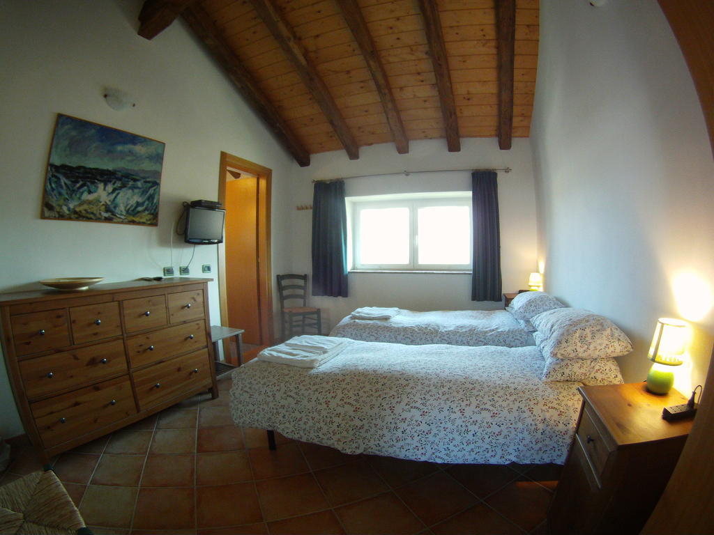 Al Campo Di Sotto Bed & Breakfast Buia Exteriör bild