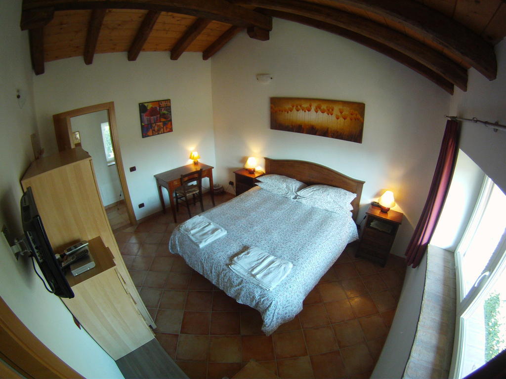 Al Campo Di Sotto Bed & Breakfast Buia Exteriör bild